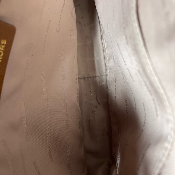 Michael kors crossbody - Picture 2 of 2